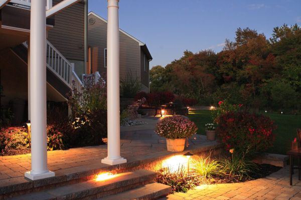 Landscaping_and_Lighting-min