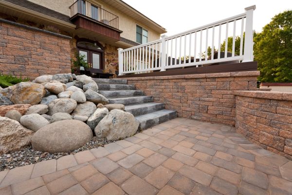 Retaining_walls_and_steps-min